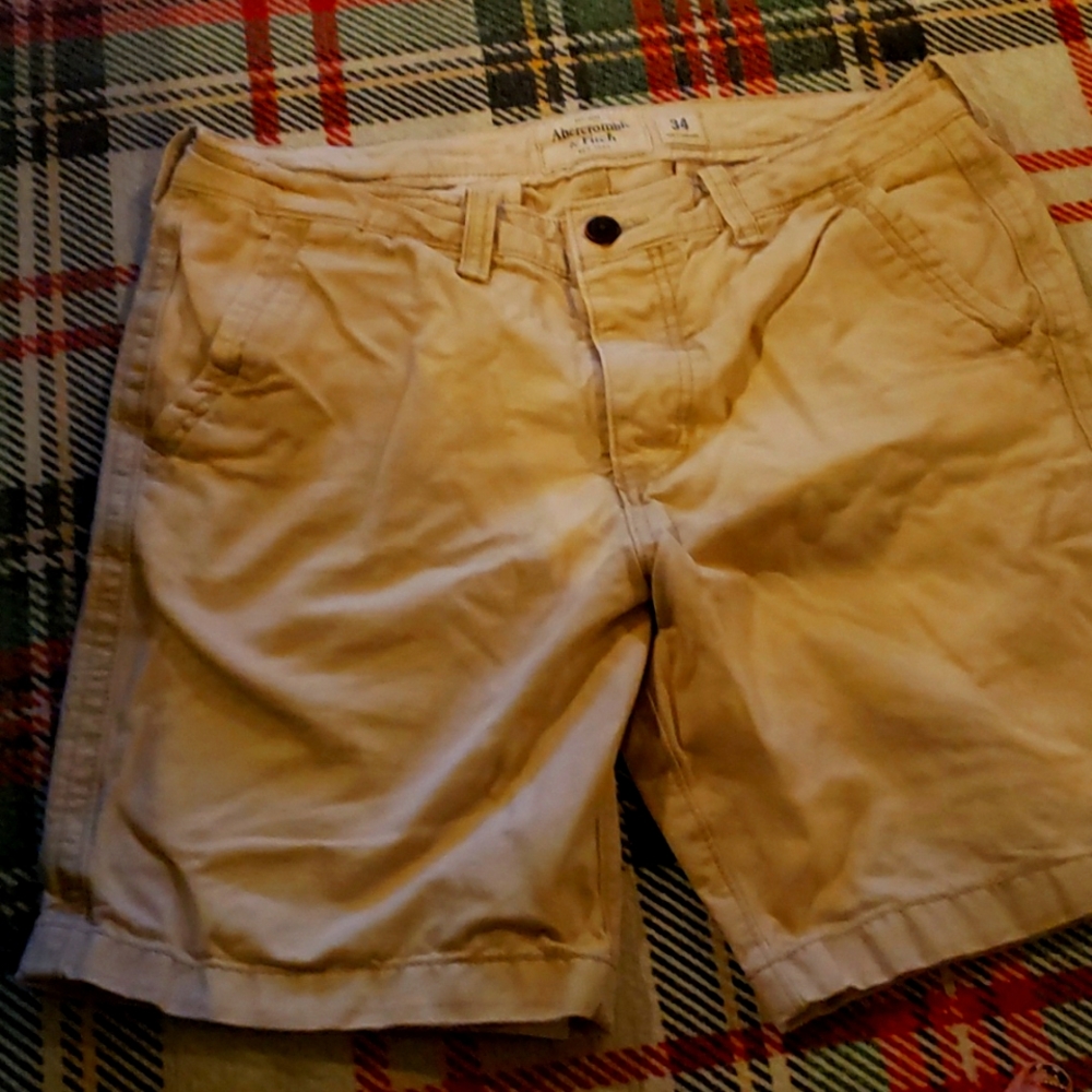 Abercrombie and Fitch shorts size 34